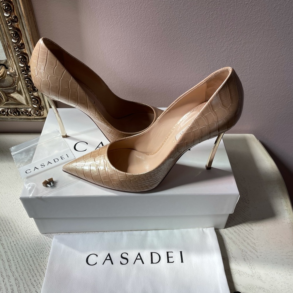 Casadei gorgeous and RARE pumps. - Picture 12 of 15